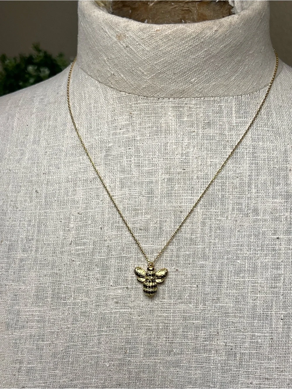 Kate Spade New York Bumblebee Pendant Necklace Gold Tone Pave Bee Charm